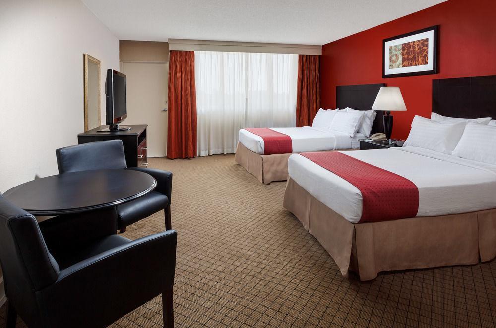 Baymont By Wyndham Fayetteville Fort Bragg Area Eksteriør billede