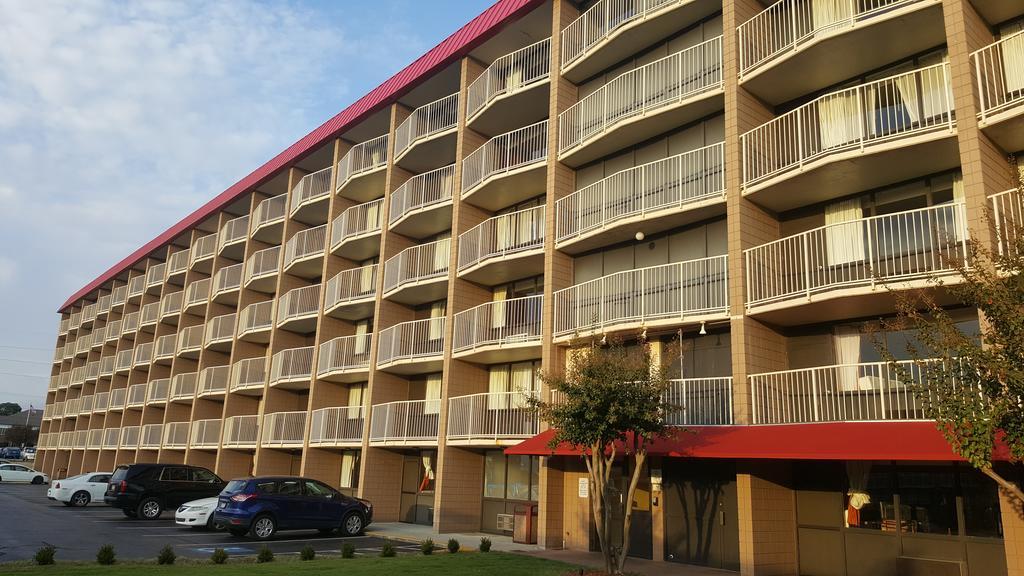 Baymont By Wyndham Fayetteville Fort Bragg Area Eksteriør billede