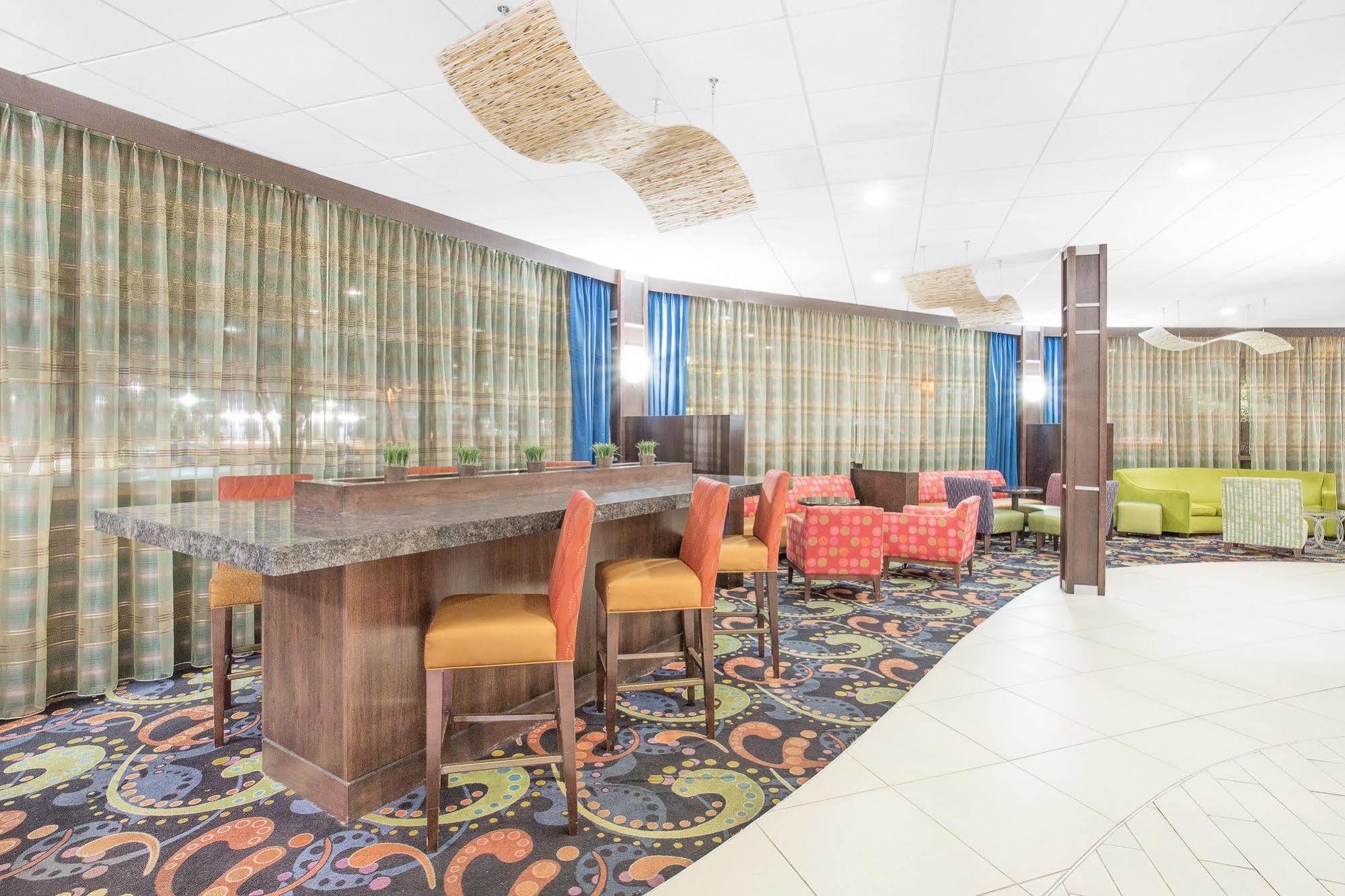 Baymont By Wyndham Fayetteville Fort Bragg Area Eksteriør billede
