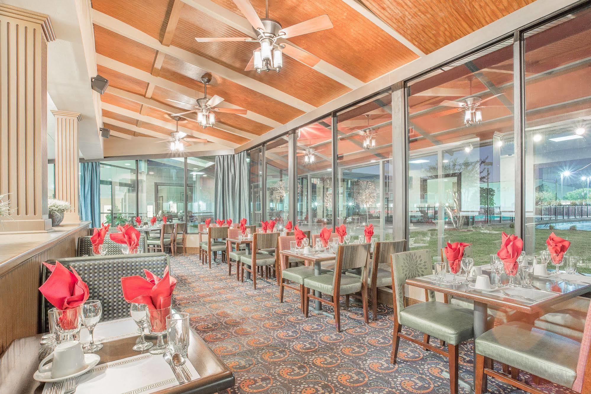 Baymont By Wyndham Fayetteville Fort Bragg Area Eksteriør billede
